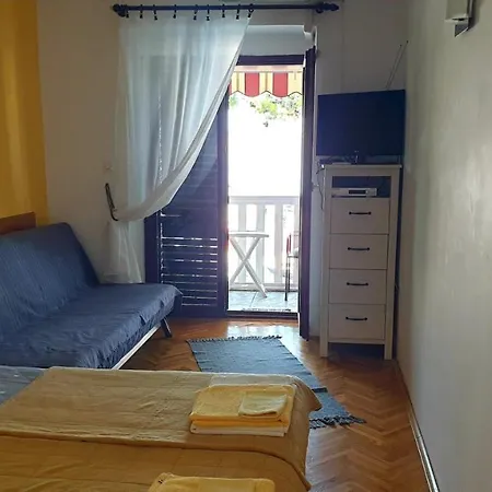In With Sea View, Balcony, Air Conditioning, Wi-fi Apartment *