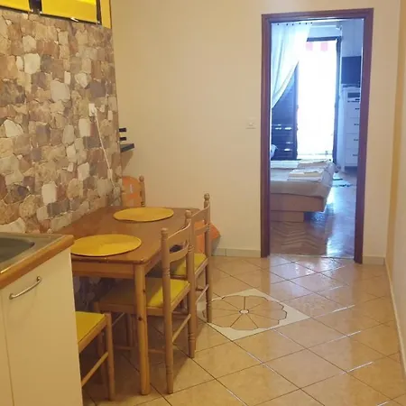 公寓 In With Sea View, Balcony, Air Conditioning, Wi-fi 卓得诺沃