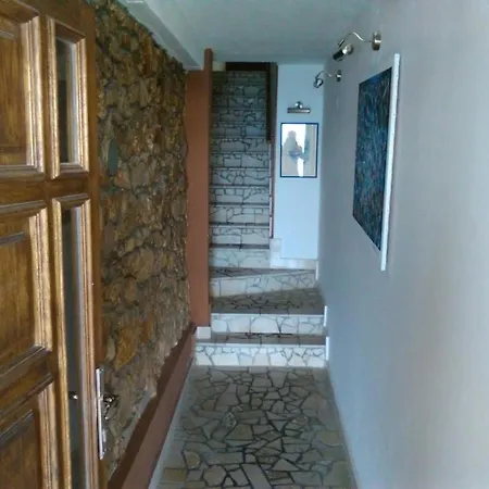 Apartment In With Sea View, Balcony, Air Conditioning, Wi-fi Jadranovo