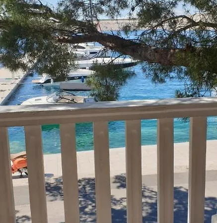 Apartment In With Sea View, Balcony, Air Conditioning, Wi-fi *
