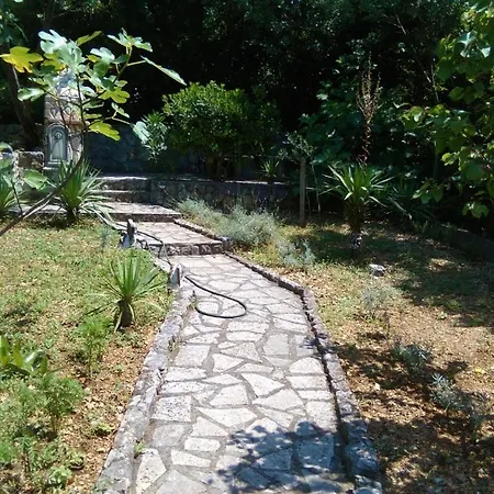 Apartment In With Sea View, Balcony, Air Conditioning, Wi-fi Jadranovo