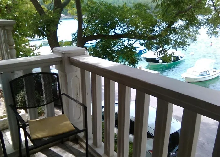 In With Sea View, Balcony, Air Conditioning, Wi-fi
