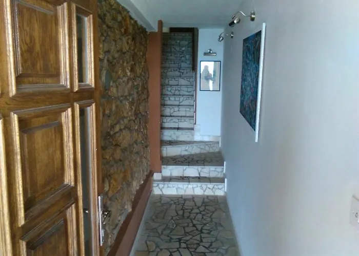 Appartement In With Sea View, Balcony, Air Conditioning, Wi-fi Jadranovo