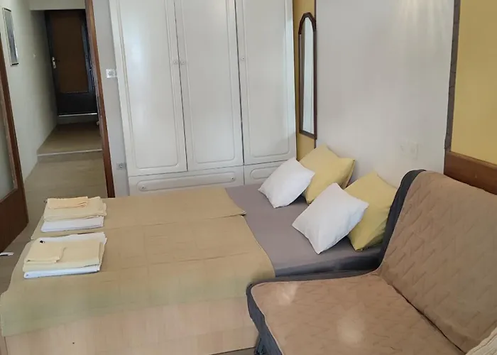 In With Sea View, Balcony, Air Conditioning, Wi-fi