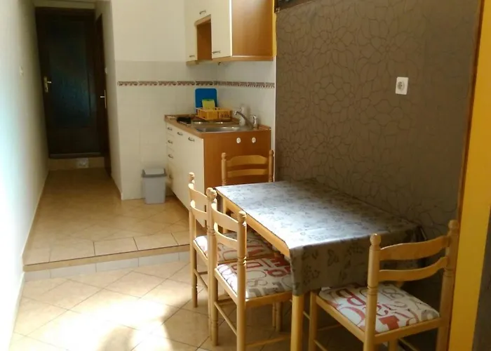 In With Sea View, Balcony, Air Conditioning, Wi-fi *