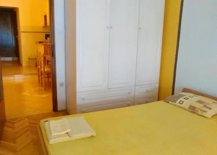 Appartement In With Sea View, Balcony, Air Conditioning, Wi-fi