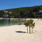 In With Sea View, Balcony, Air Conditioning, Wi-fi Apartman