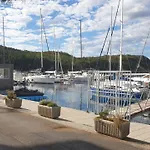 In With Sea View, Balcony, Air Conditioning, Wi-fi * Jadranovo