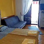 In With Sea View, Balcony, Air Conditioning, Wi-fi Apartman