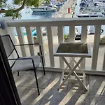 In With Sea View, Balcony, Air Conditioning, Wi-fi Apartman Jadranovo